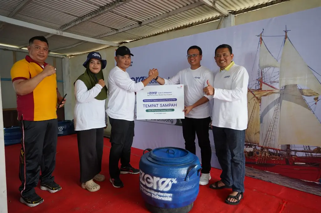Telkom Kumpulkan 1,4 Ton Sampah